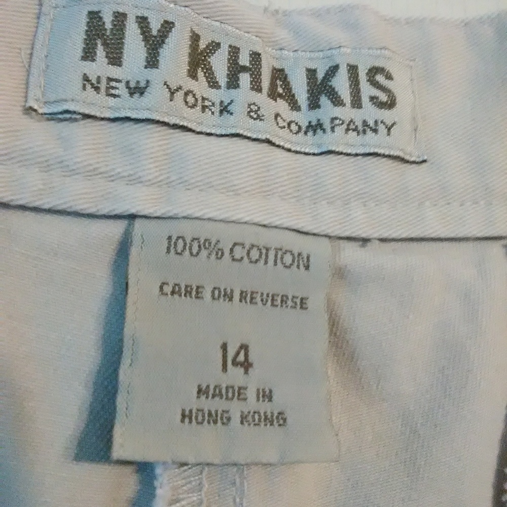 NY Khaki shorts - Picture 3 of 5